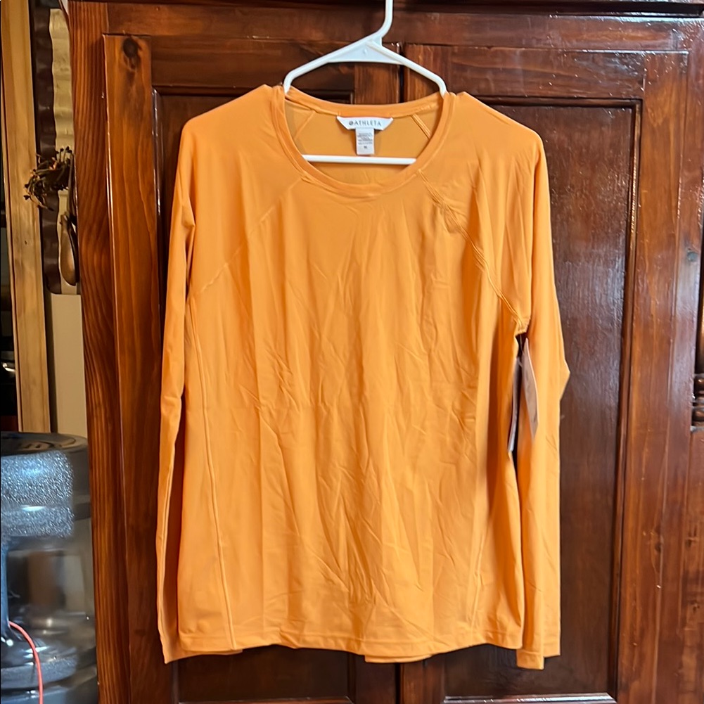 Women Size Medium Athleta Brand Ultimate Train Top Long Sleeve